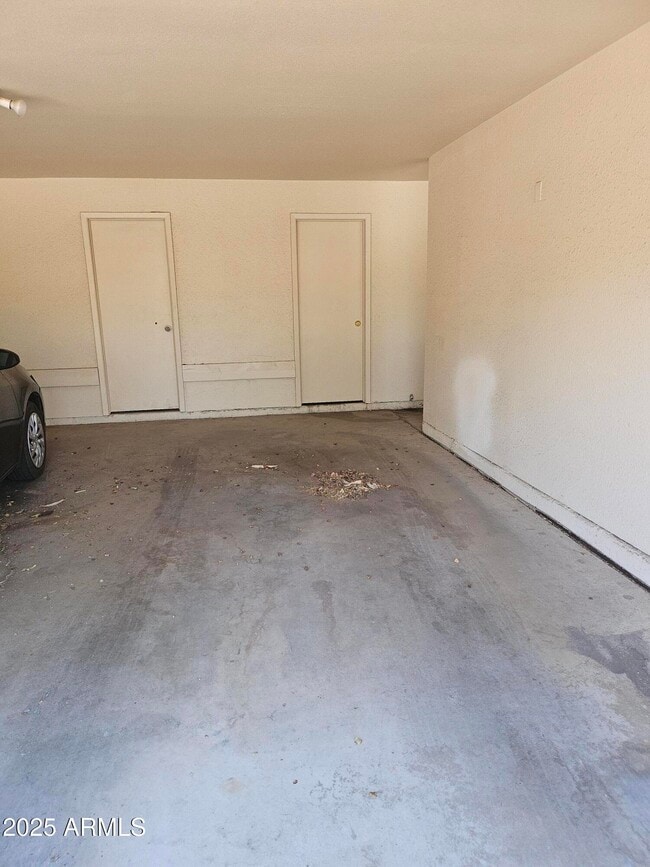 Building Photo - 1115 N 84th Pl