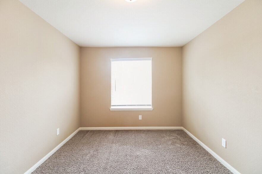 Building Photo - 7565 Tyler Run