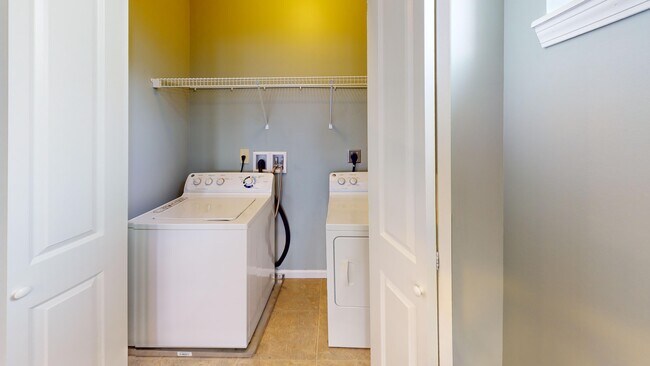 Building Photo - 3861-3869 McRee