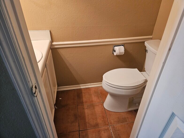 Building Photo - 3835 Conley Downs Dr