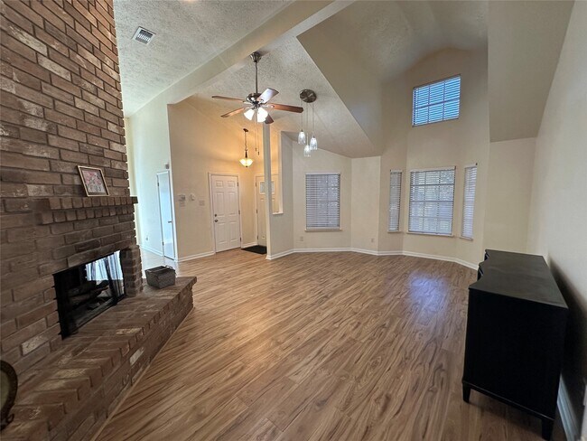 Building Photo - 3044 High Plains Dr