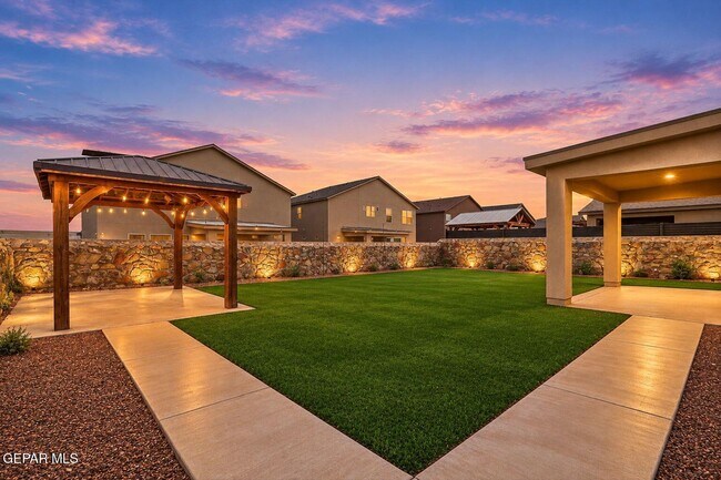 Building Photo - 14705 Tierra Escape Ave