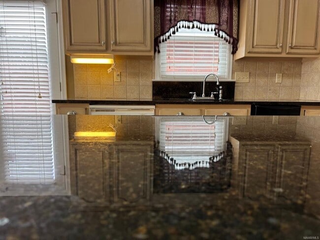 Building Photo - 8636 Harvest Ridge Dr