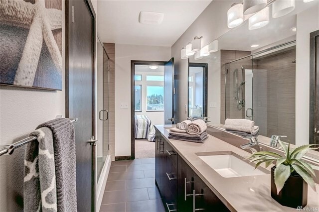 Building Photo - Stunning 3 Bedroom Townhouse in Fremont!
