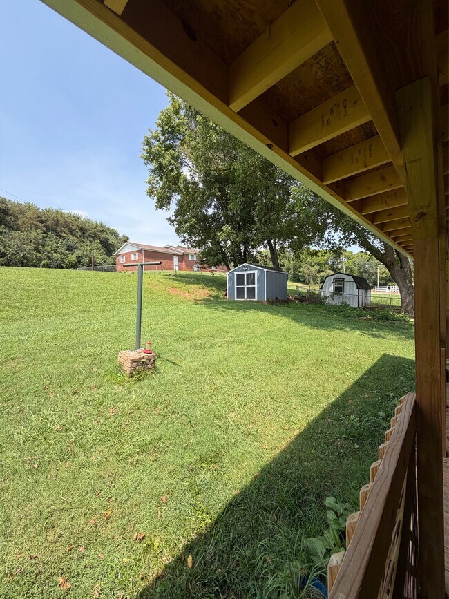 Building Photo - 6285 Old Stage Rd