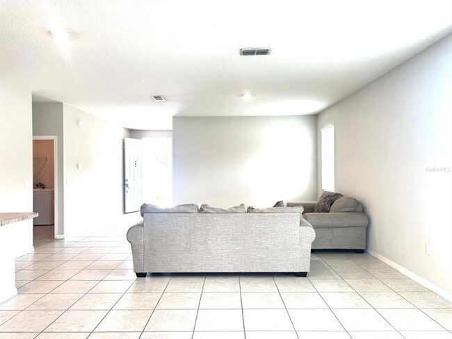 Building Photo - 863 Hudson Valley Dr