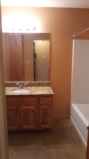 Building Photo - 2627 TX-72