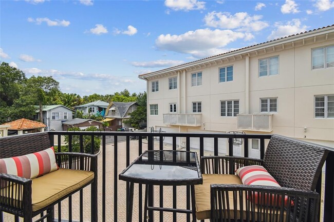 Building Photo - 1001 S Rome Ave