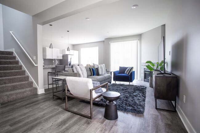 Building Photo - Spruce | Three Bedroom - Exterior Walkout