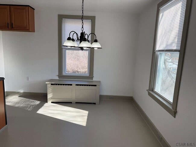 Building Photo - 1727 Scalp Ave