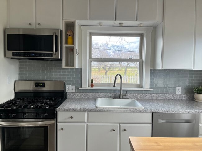 Building Photo - 2765 S Imperial St