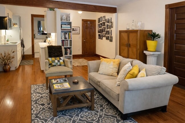 Building Photo - 178 Commonwealth Ave