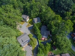 Small complex - 110 Owens Creek Rd