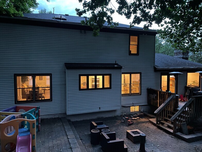 Building Photo - 15690 Pike Trail