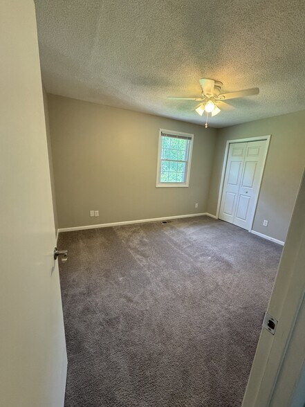 Building Photo - 80 Parkview Pl NW