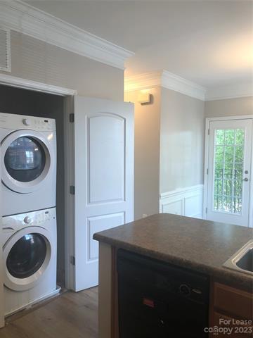 Building Photo - 105 Singleton Rd