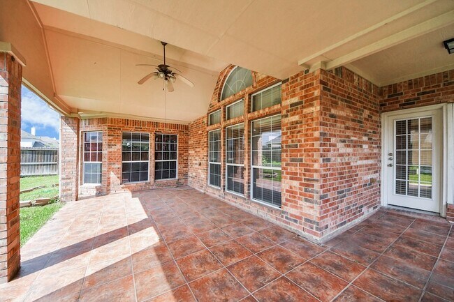 Building Photo - 706 River Delta Ln
