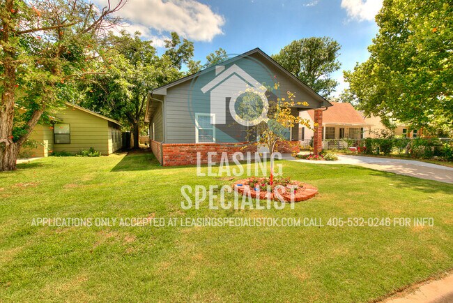 Building Photo - AMAZING NORMAN HOME AVAILABLE TO PRE-LEASE...
