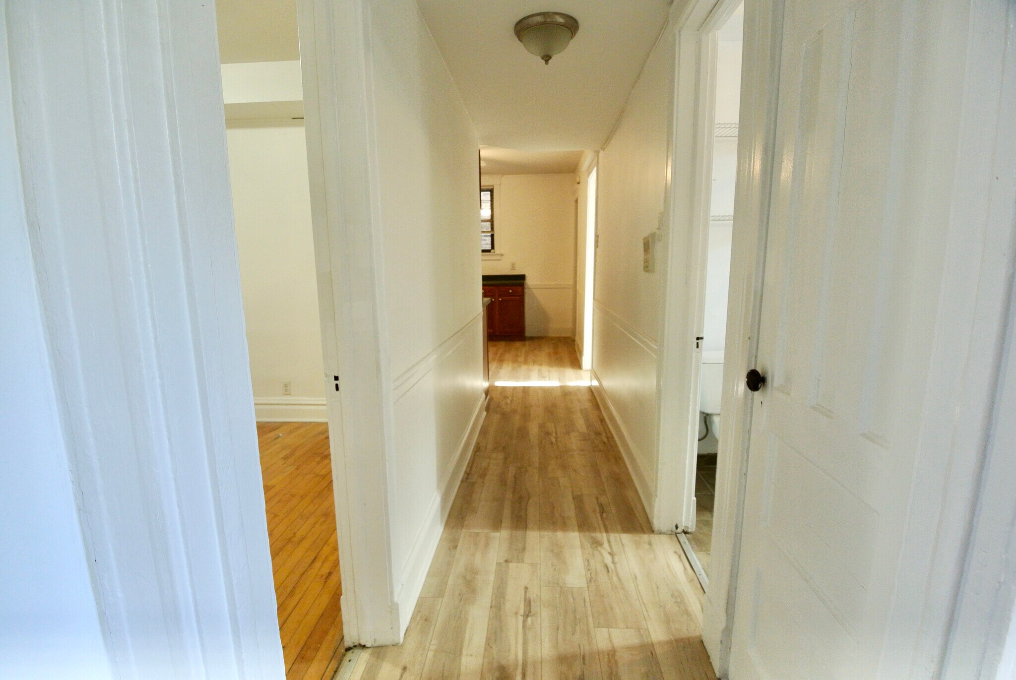 Building Photo - 3801 N Lakewood Ave #Gdn