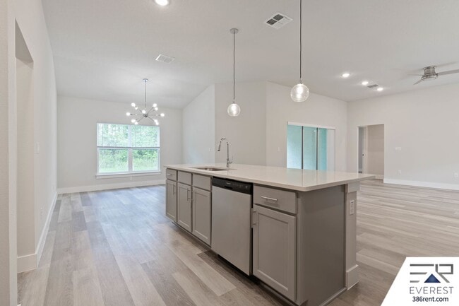 Building Photo - FULLY FENCED, LIKE NEW 3/2/2 IN PINE LAKES