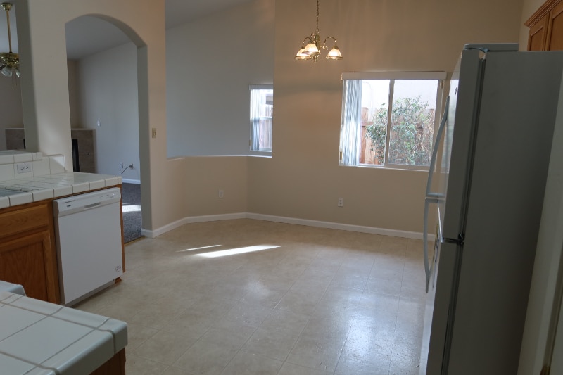 Building Photo - 10100 Grand View Summit Dr