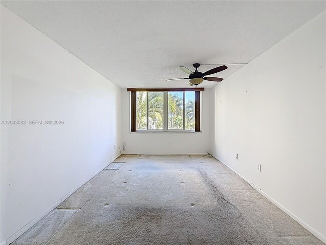 Building Photo - 6750 Royal Palm Blvd