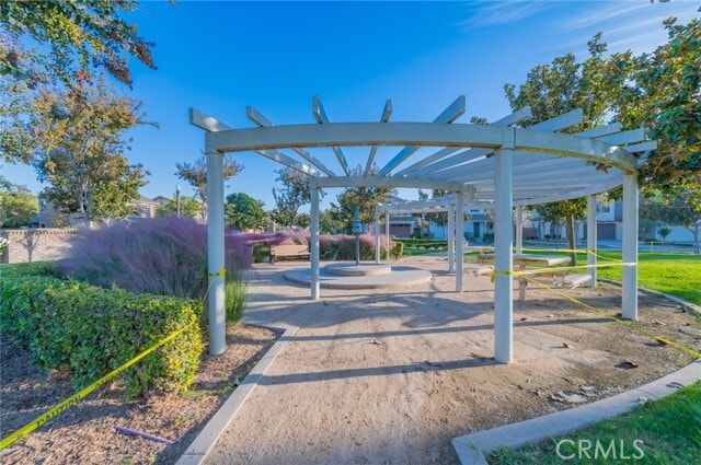 Building Photo - 6248 Desales St