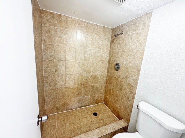 Building Photo - 4501 Treehouse Ln