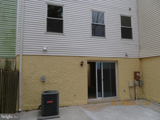 Building Photo - 15511 Plaid Dr