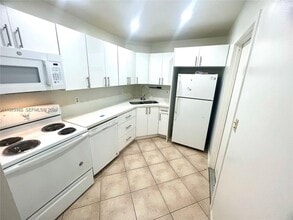 Building Photo - 3115 Oakland Shores Dr