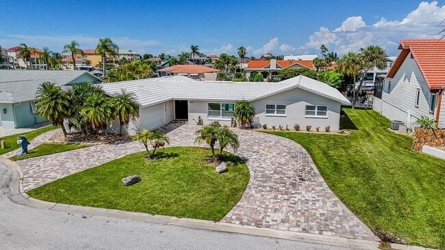 Building Photo - 5021 Porpoise Pl