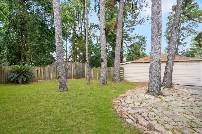 Building Photo - 2214 Deer Valley Dr