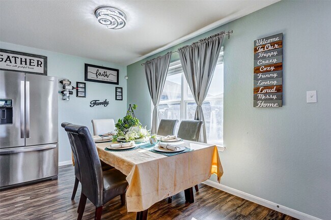 Building Photo - 24059 Hay Needle Ln