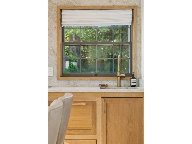 Building Photo - 5669 Hugo Rd