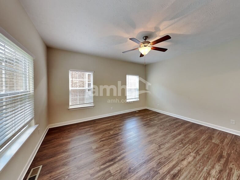 Building Photo - 6947 Calderwood Dr