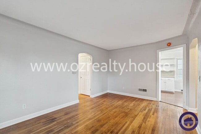 Building Photo - 4114 S Detroit Ave