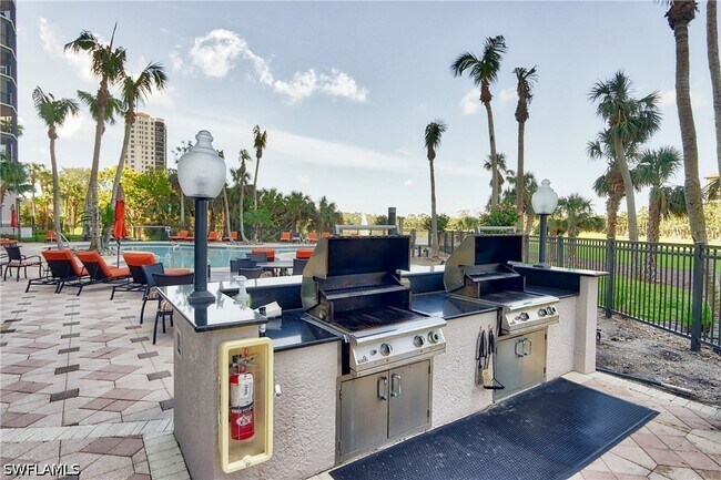 Building Photo - 23540 Via Veneto