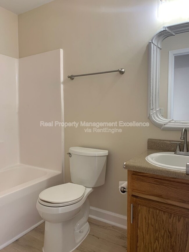 Building Photo - 5611 Sojourn Dr