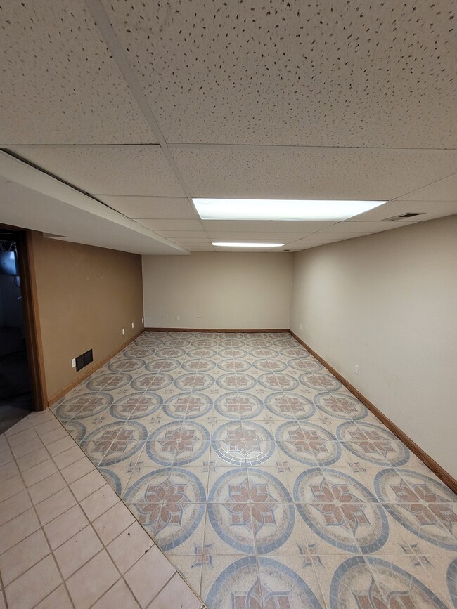 Building Photo - 415 10th St