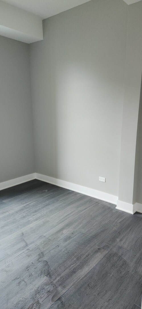 Building Photo - 1023 E 45th St