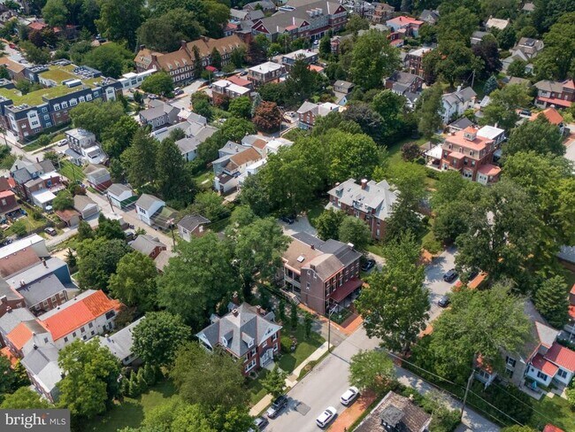 Building Photo - 318 N Matlack St