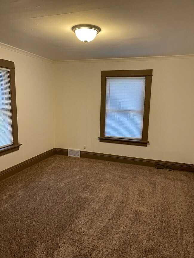 Building Photo - 1220 11th St