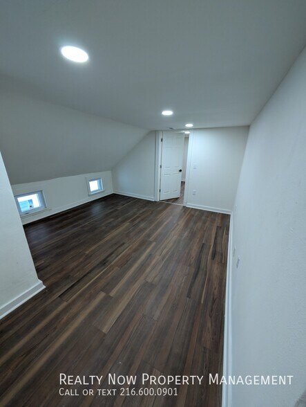 Building Photo - 7501 Berry Ave