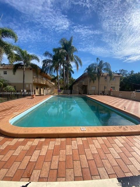 Building Photo - 1350 NE 119th St