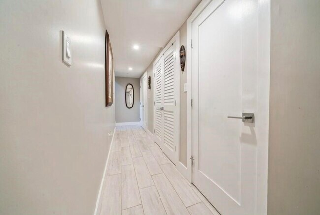 Building Photo - 126 Delaware Ave