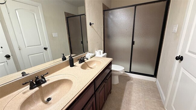 Building Photo - 6728 S Fork Dr