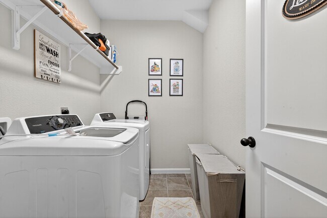 Building Photo - 2626 Lemonwood Ln