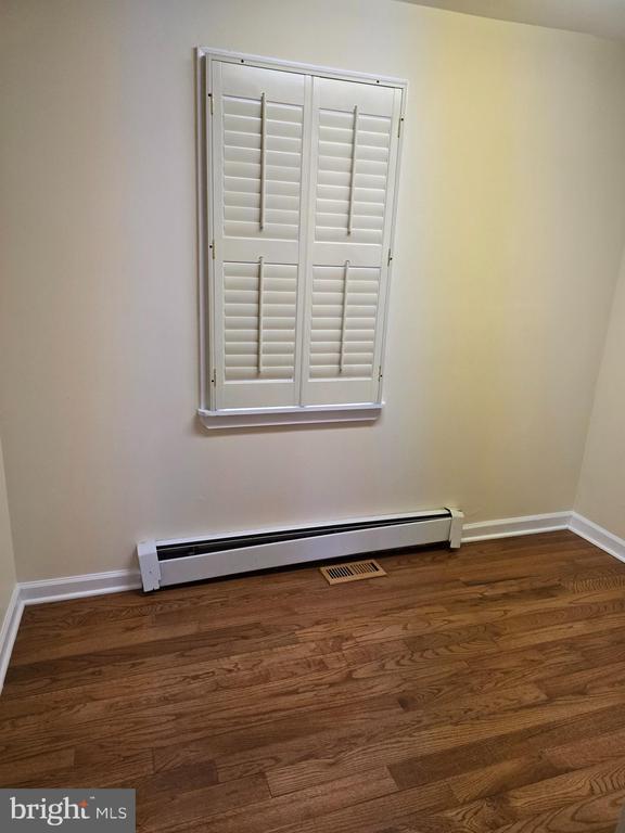 Building Photo - 7826 Bodkin View Dr