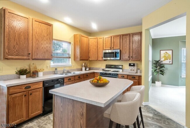 Building Photo - 89 Hill Hollow Rd