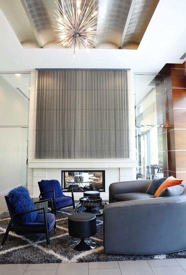 Building Photo - Columbus Square